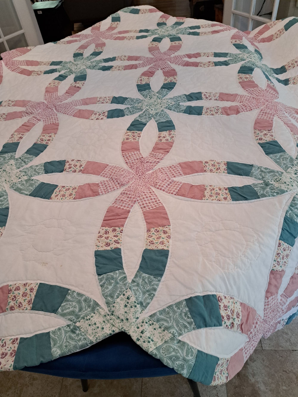 Vintage 90's Double Wedding Ring Twin Handmade  Quilt